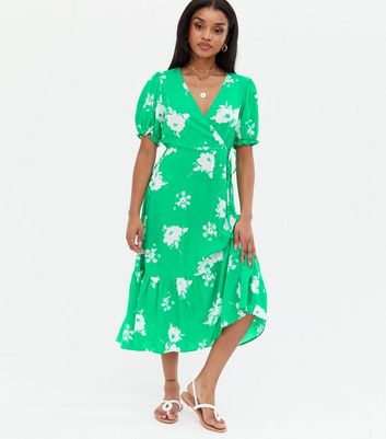 Petite Green Floral Puff Sleeve Wrap ...